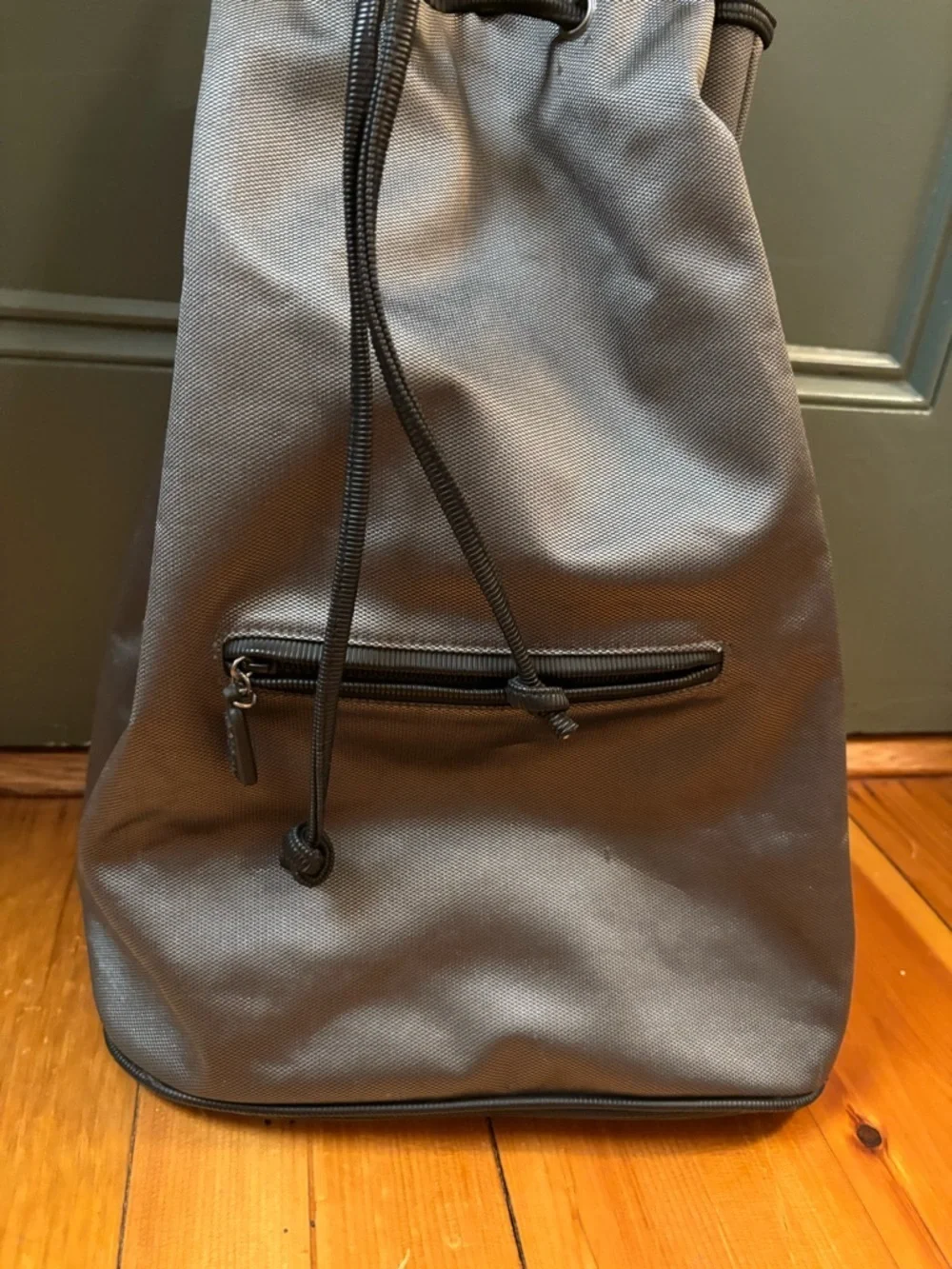 CARLOS FALCHI FALCHI SPORT Designer Drawstring Bucket Bag Grey backpack straps